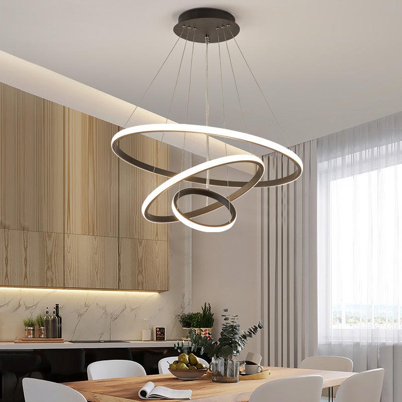 Eigentijdse en elegante plafondlamp voor een stralend interieur