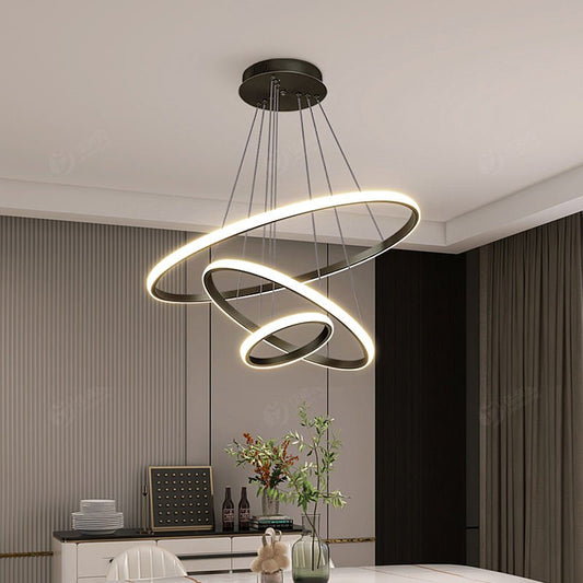 Eigentijdse en elegante plafondlamp voor een stralend interieur