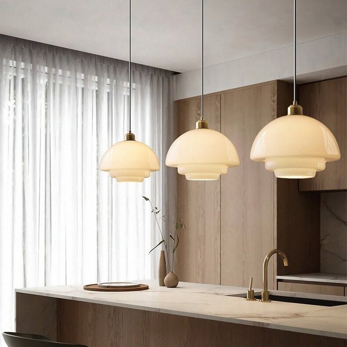 Elegante Witte Glazen Hanglamp voor een Strak Interieur